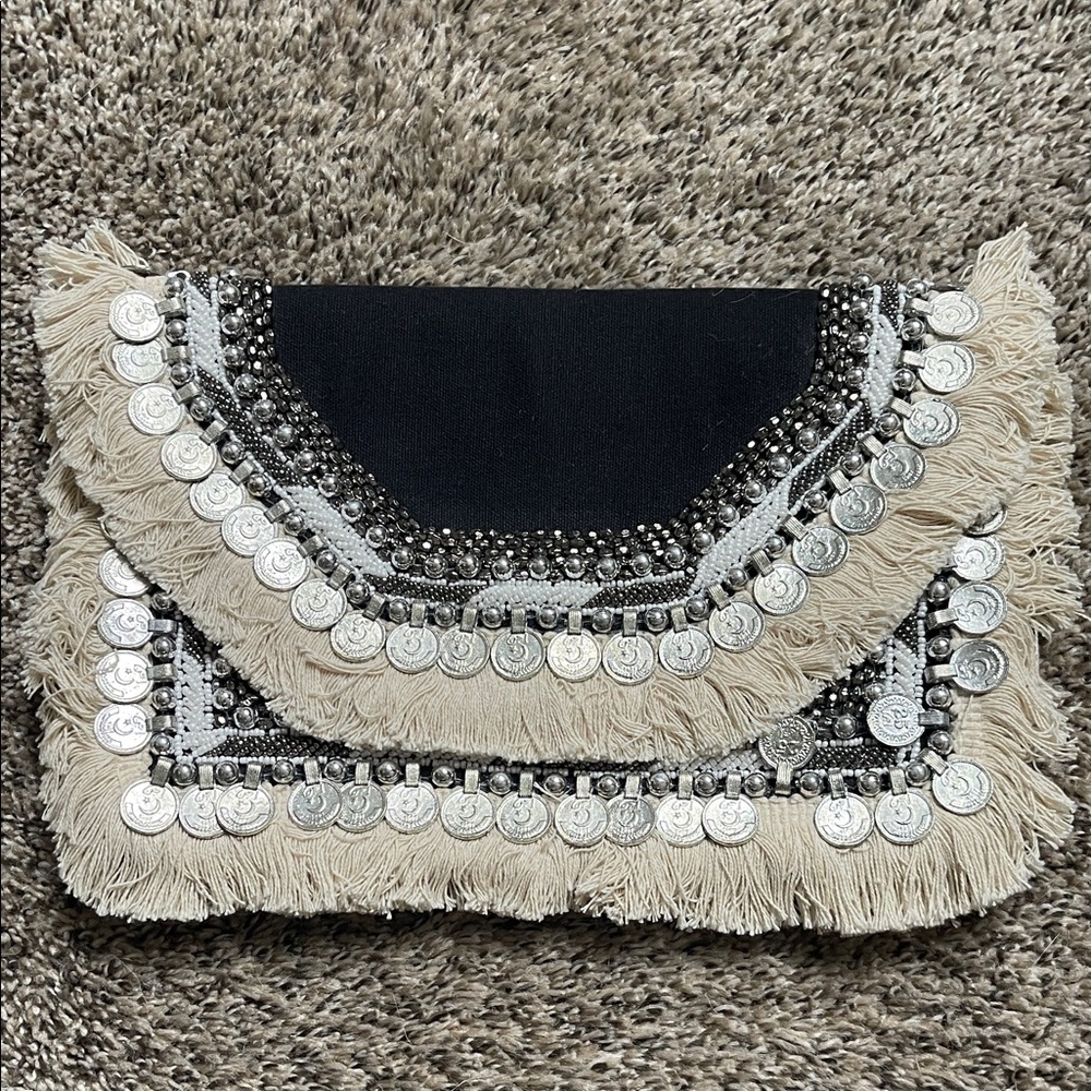 Lulu's Black and Silver Fringe Clutch